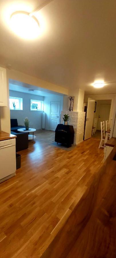 Aurora Rooms In Shared Apartment Nr1 We Are Doing Privet Northen Light Trip, Reindeer Trip And Sommaroy Fjord Trip 特罗姆瑟 外观 照片